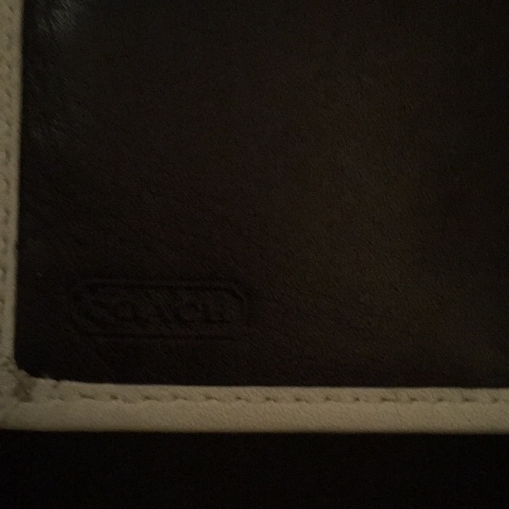 COACH Wallet - Picture 4 of 6